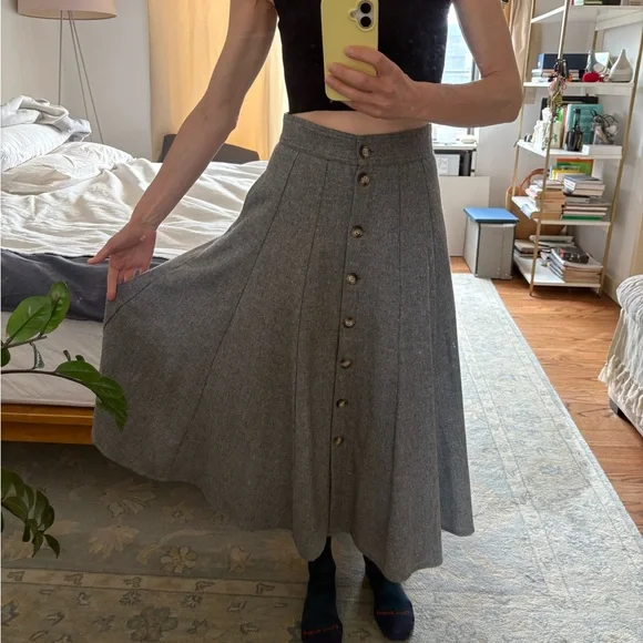 Loeffler Randall high waisted wool A-Line Skirt with pockets size 4, like new - Picture 9 of 12